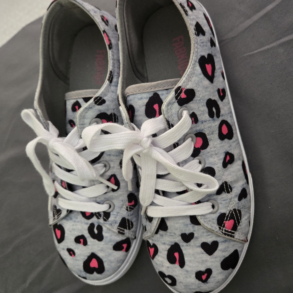 Fabkids Gray Sneakers with Pink Heart Accents